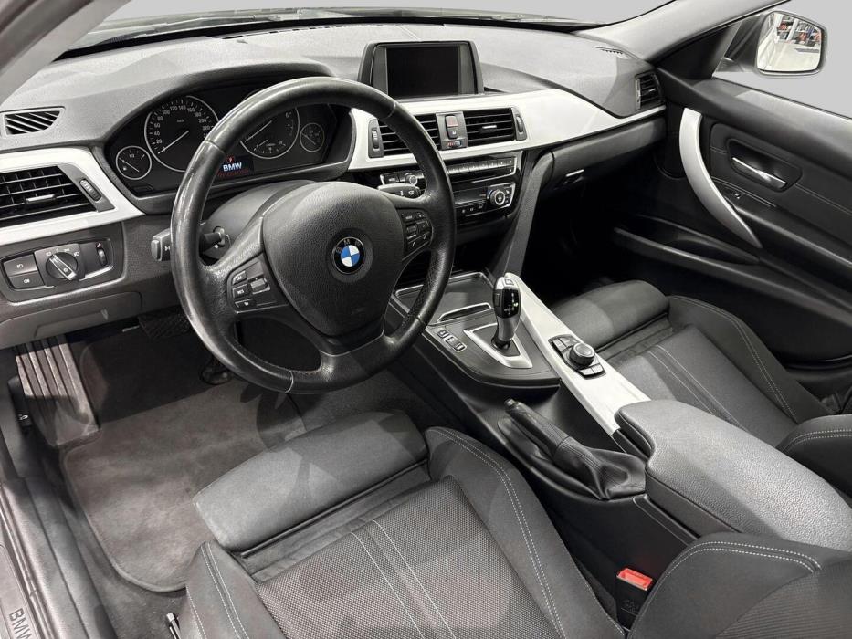 BMW 320 2016