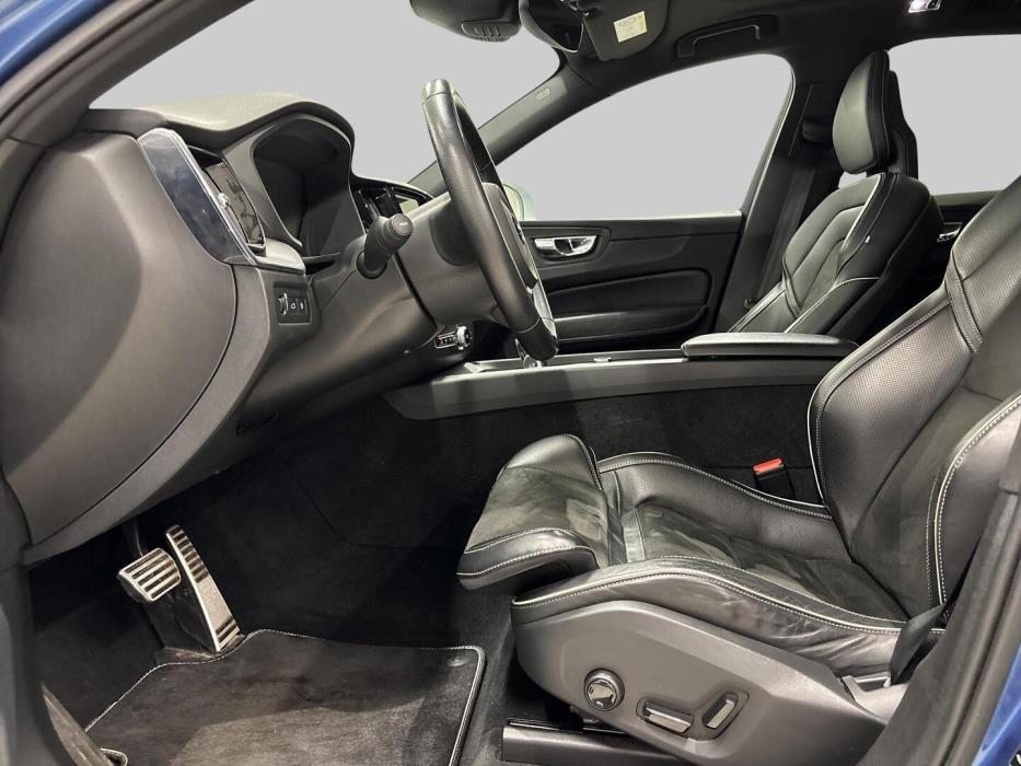 VOLVO XC60 2018