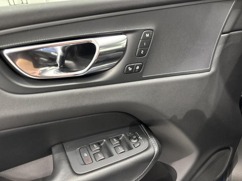VOLVO XC60 2018