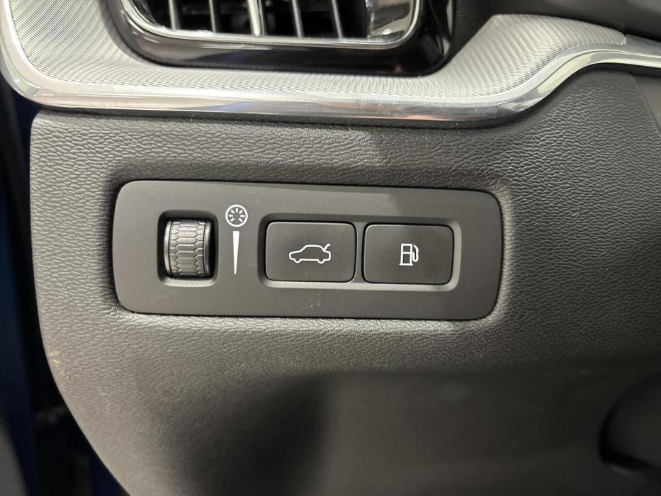 VOLVO XC60 2018
