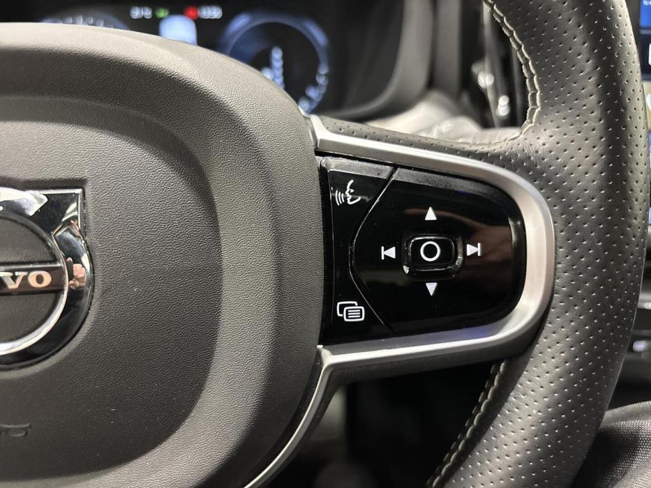 VOLVO XC60 2018