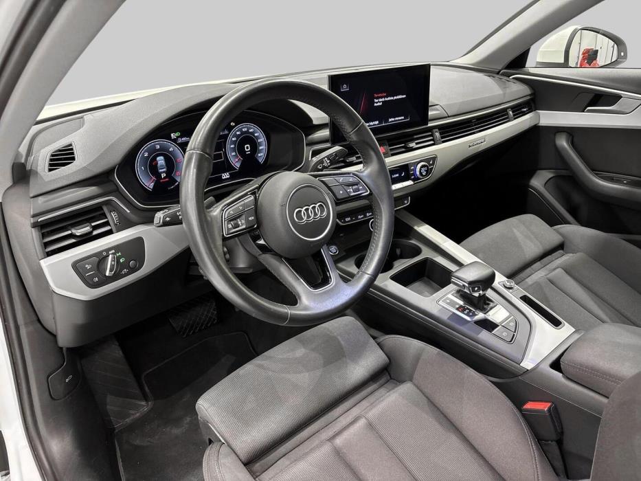 AUDI A4 2020