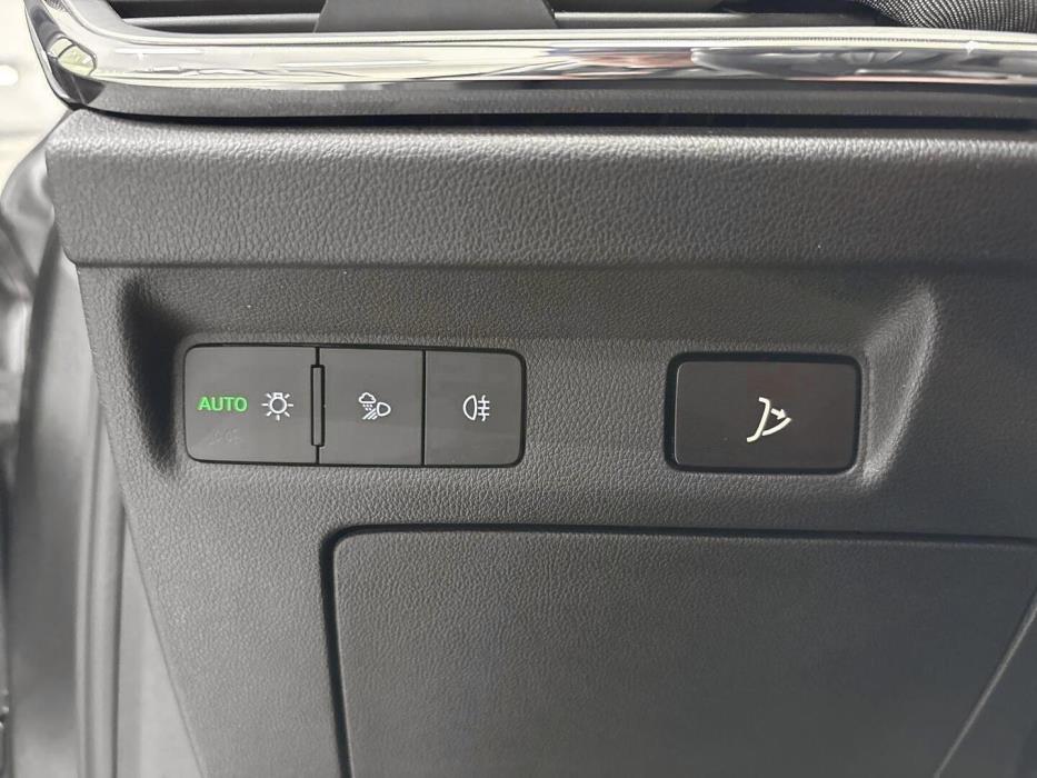 SKODA Enyaq 2023