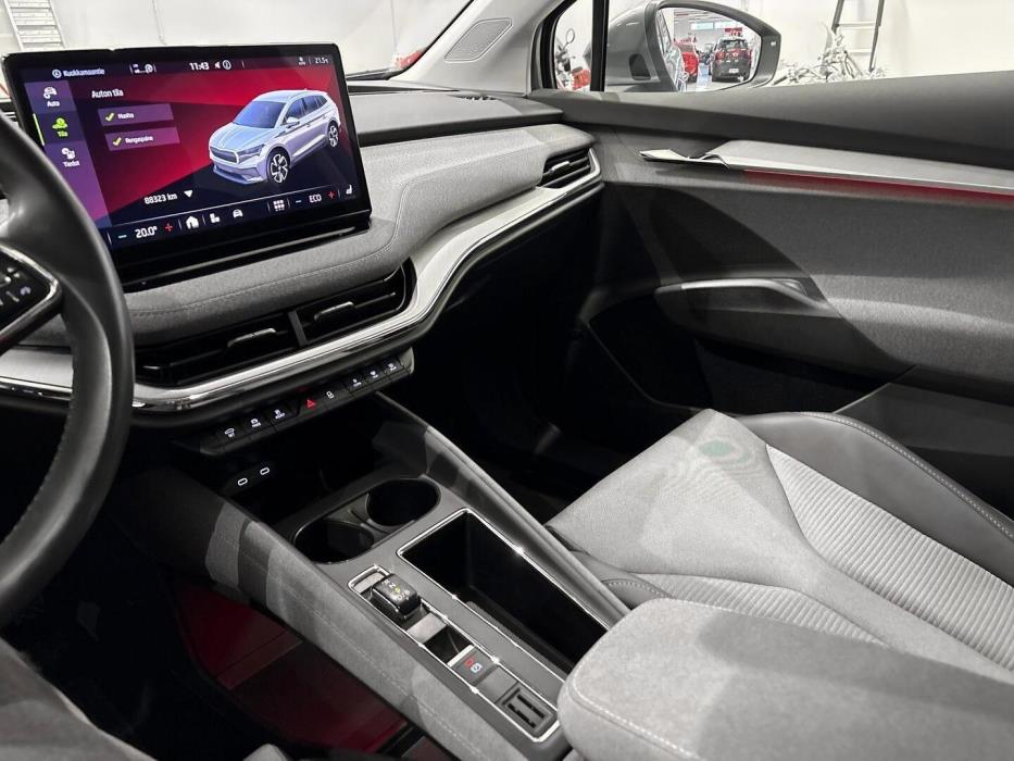 SKODA Enyaq 2023