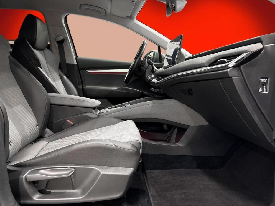 SKODA Enyaq 2023