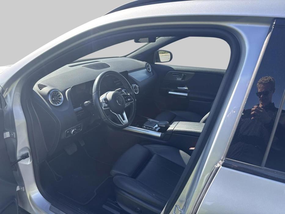 MERCEDES-BENZ EQA 2023