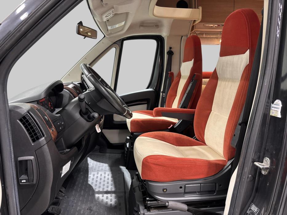 BÜRSTNER NEXXO T660 MOONLIGHT 2013