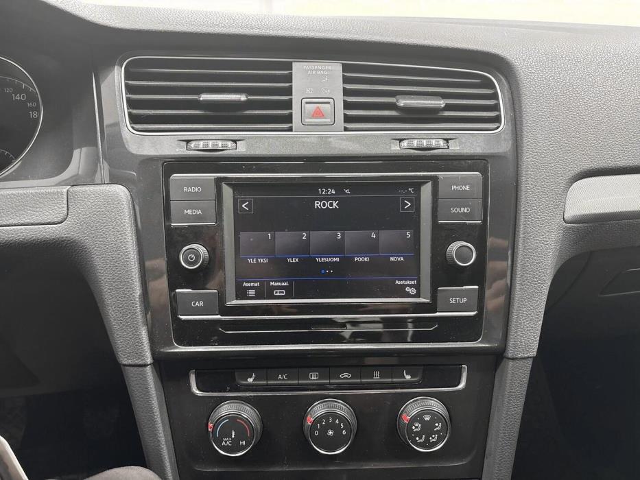 VOLKSWAGEN Golf 2018