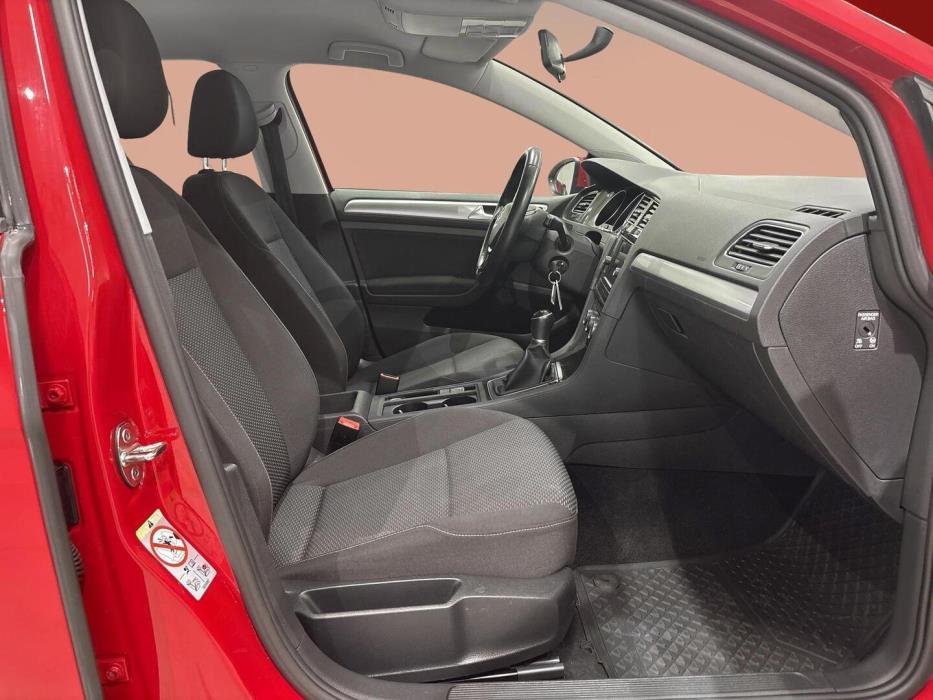VOLKSWAGEN Golf 2018