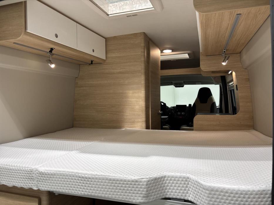 ROADCAR VAN R 540 2021