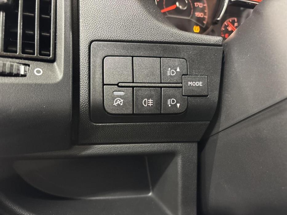 ROADCAR VAN R 540 2021