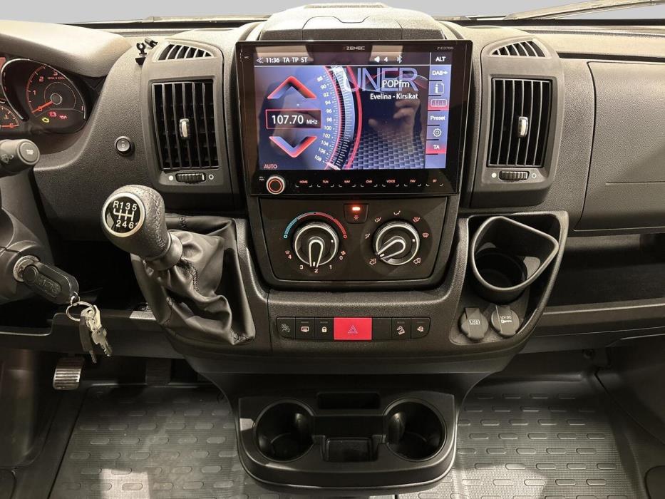 ROADCAR VAN R 540 2021