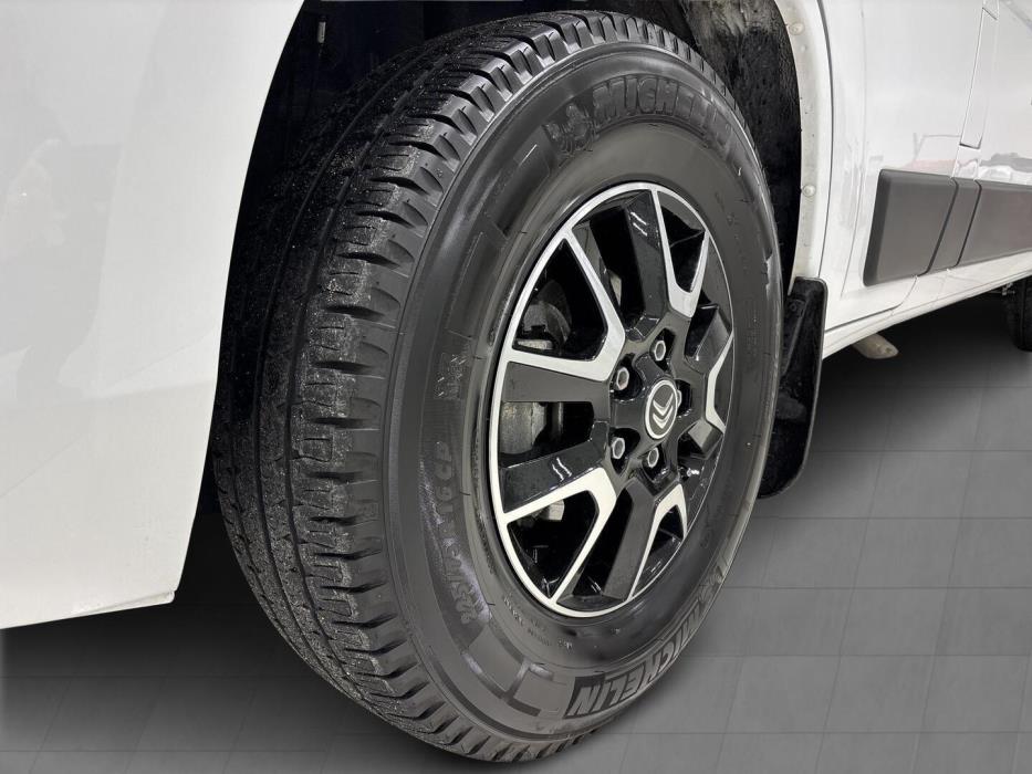 ROADCAR VAN R 540 2021