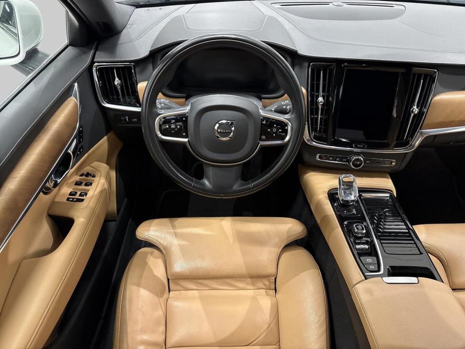 VOLVO V90 2020