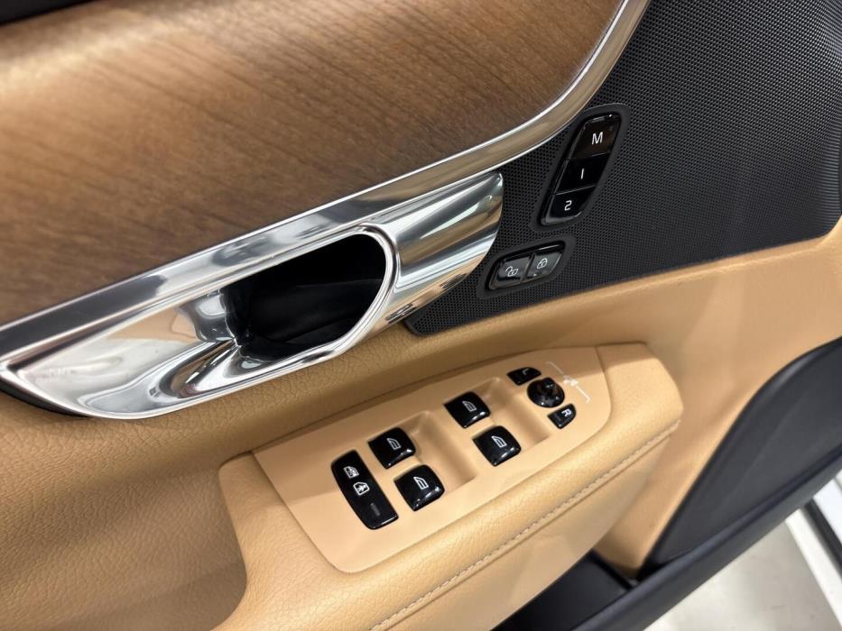 VOLVO V90 2020