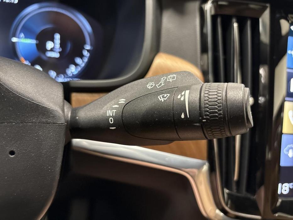 VOLVO V90 2020