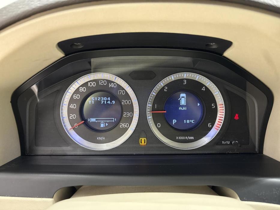 VOLVO V70 2009
