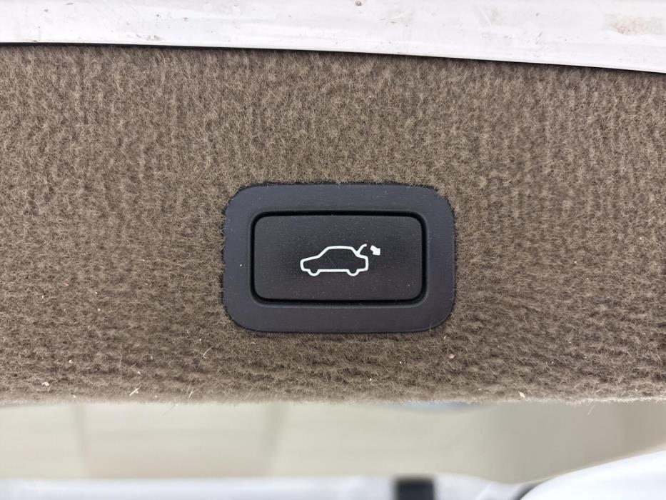 VOLVO V70 2009
