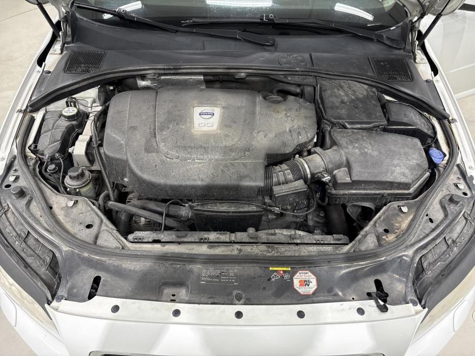 VOLVO V70 2009