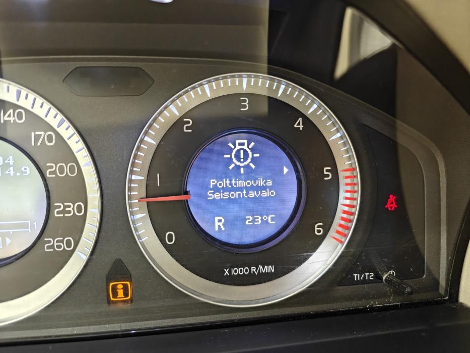 VOLVO V70 2009