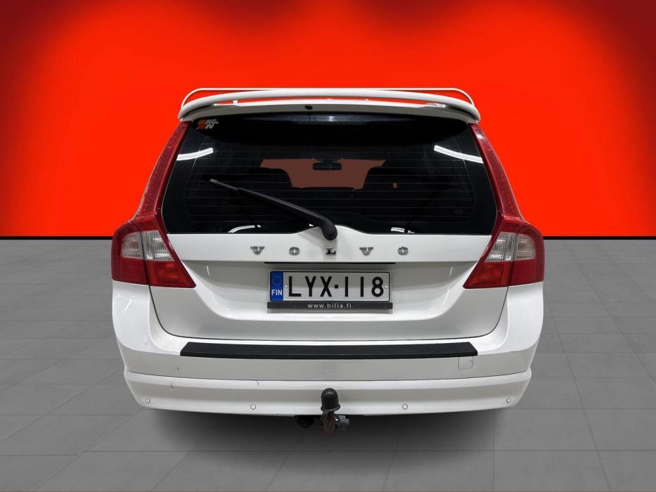 VOLVO V70 2009