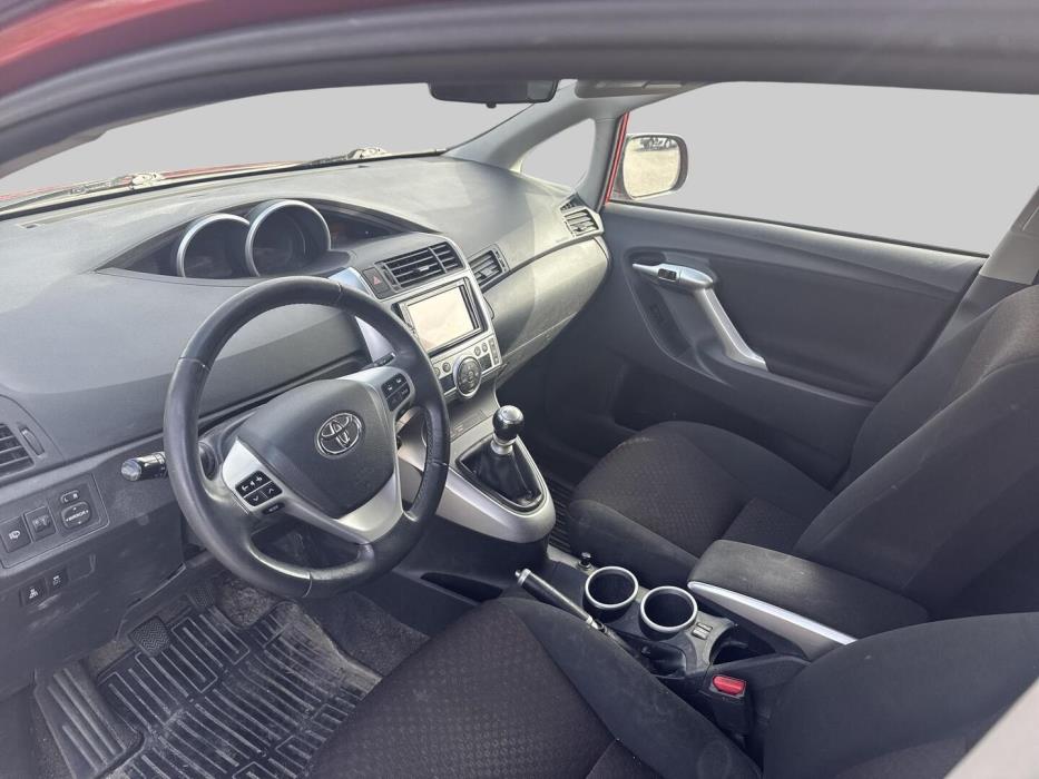 TOYOTA Verso 2010