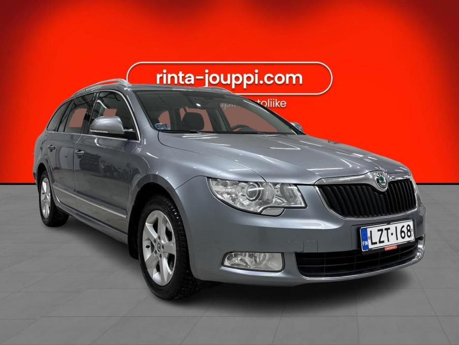 SKODA Superb 2012