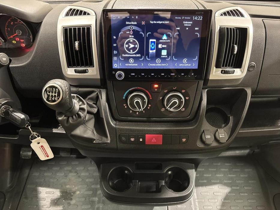 ROADCAR VAN R 540 2024