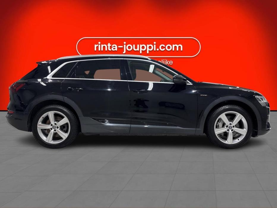 AUDI E-TRON 2020