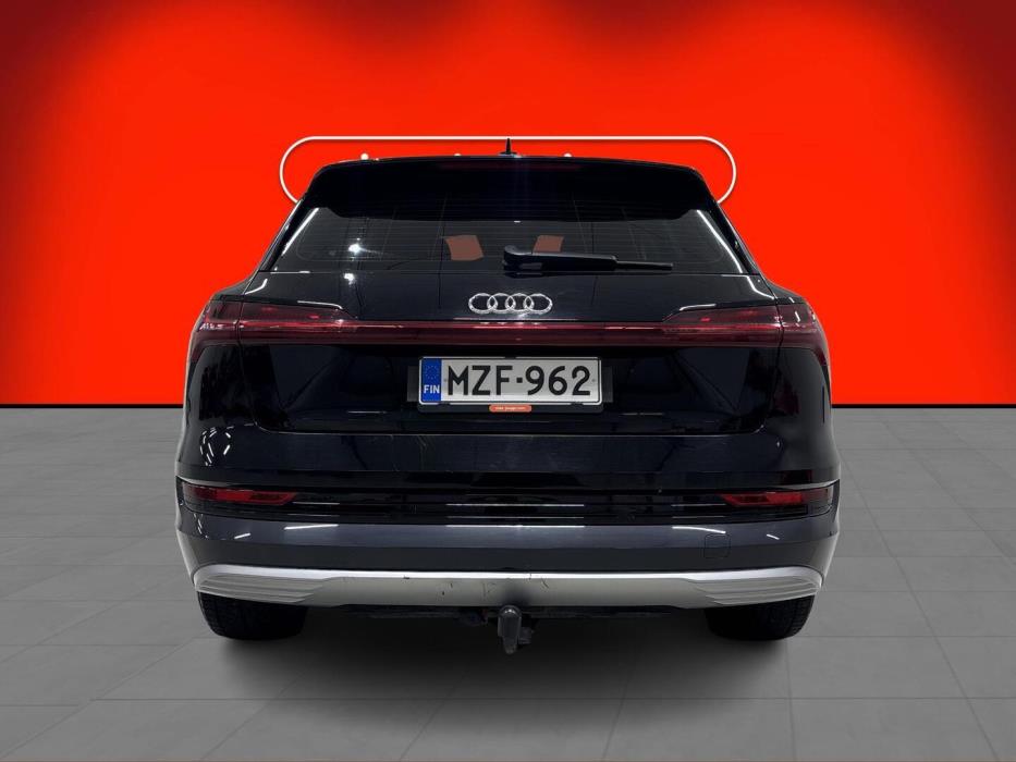 AUDI E-TRON 2020