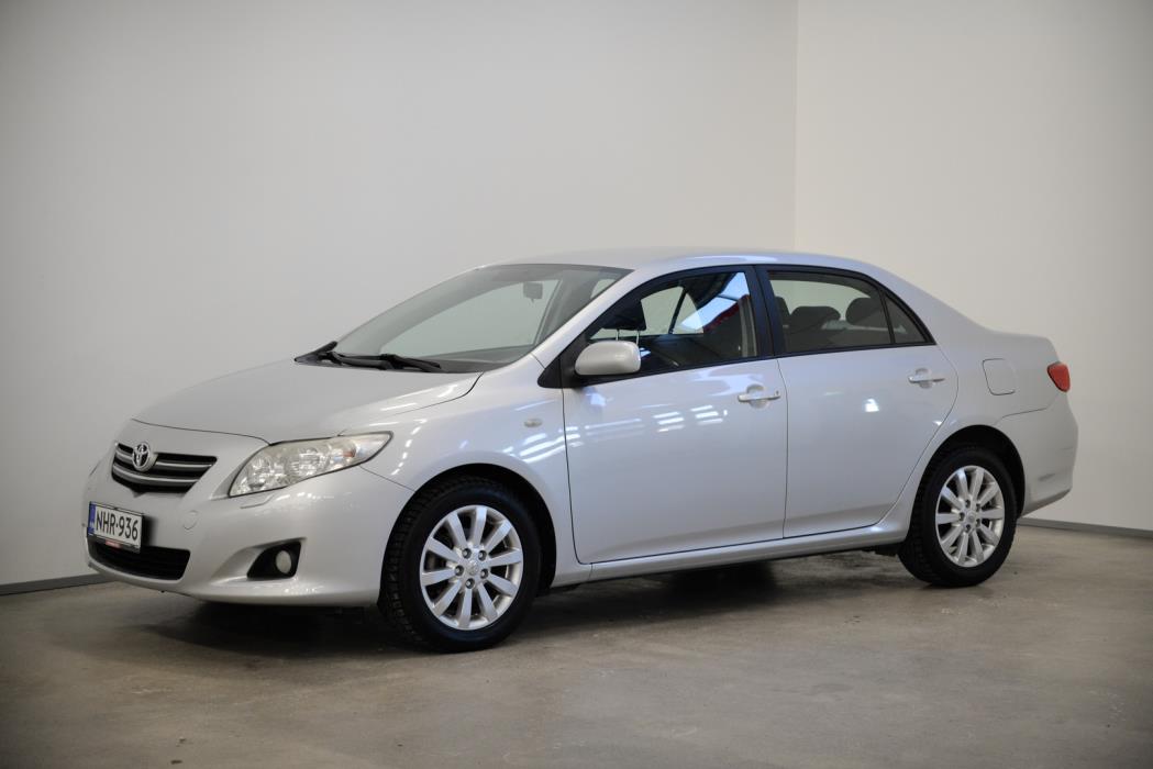 TOYOTA Corolla 2010
