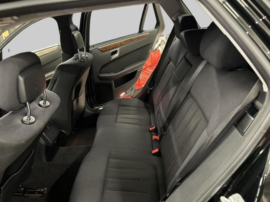 MERCEDES-BENZ E 2011