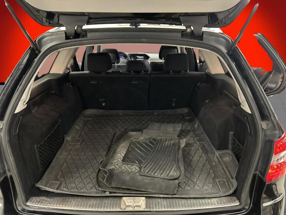 MERCEDES-BENZ E 2011