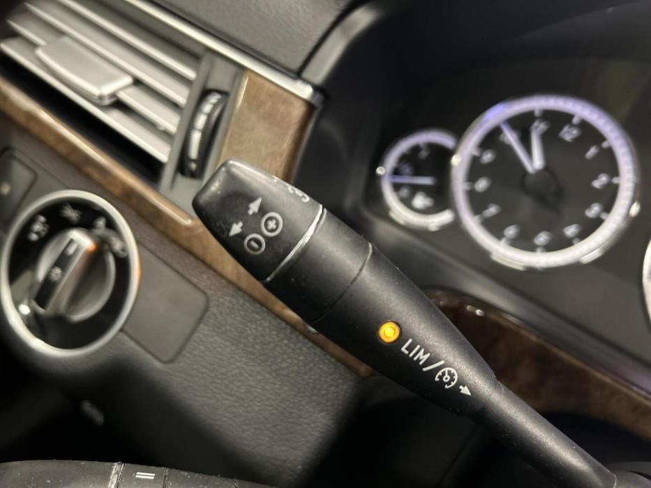 MERCEDES-BENZ E 2011