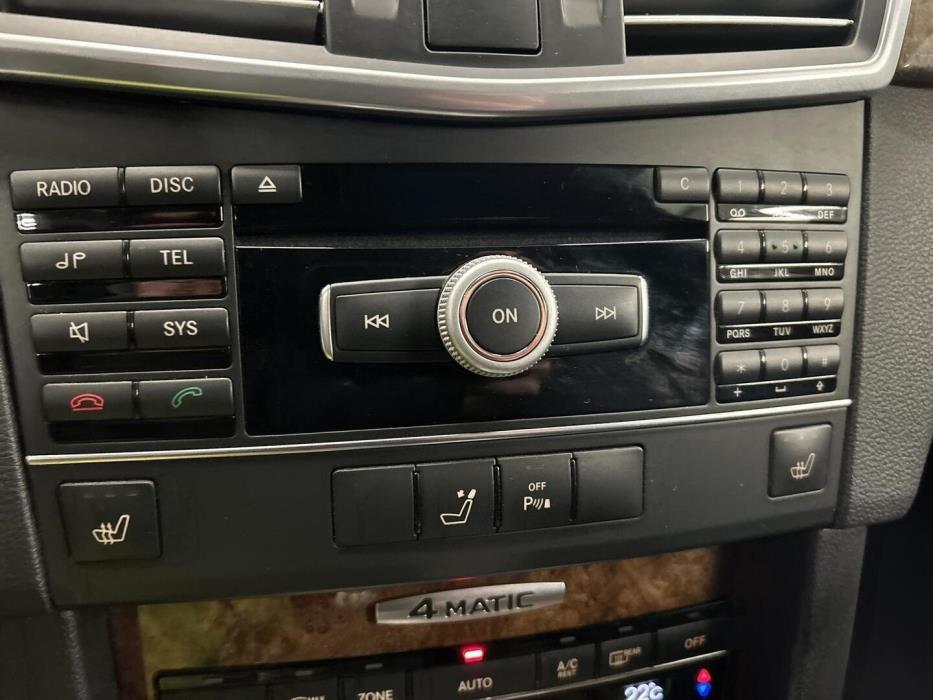 MERCEDES-BENZ E 2011