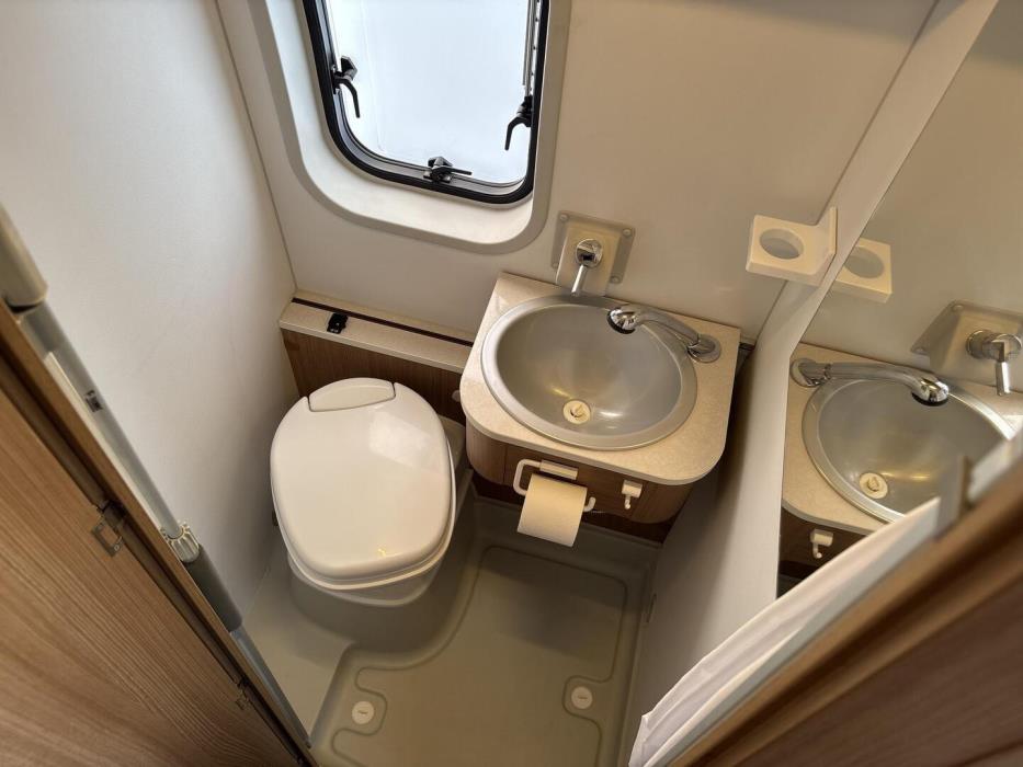 ADRIA Twin 640 SLX 2015