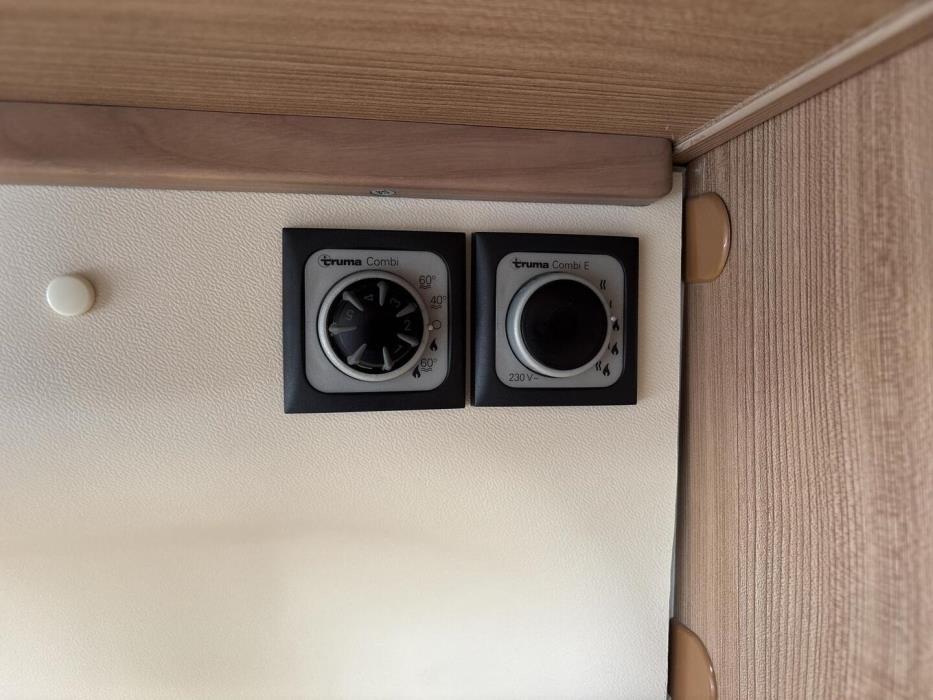 ADRIA Twin 640 SLX 2015