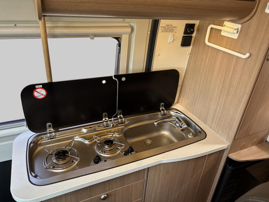 ADRIA Twin 640 SLX 2015
