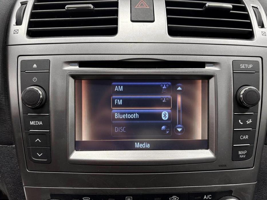 TOYOTA Avensis 2014
