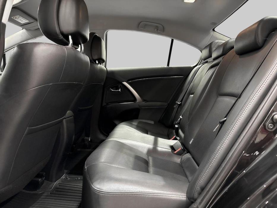 TOYOTA Avensis 2014