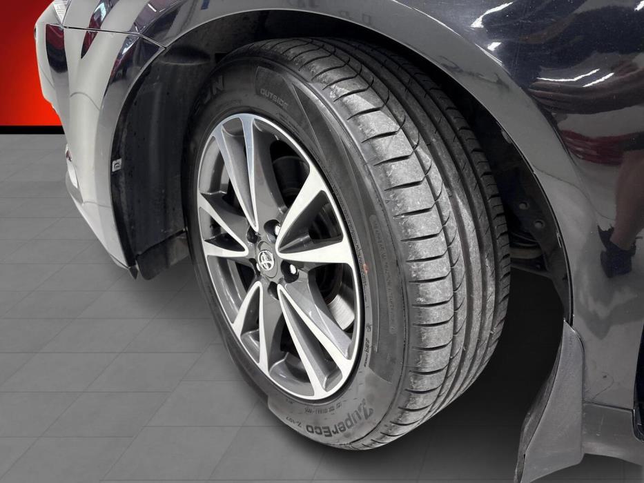 TOYOTA Avensis 2014