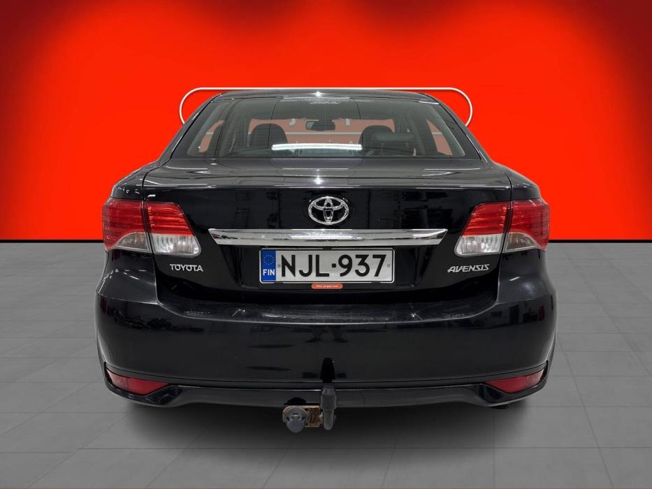 TOYOTA Avensis 2014