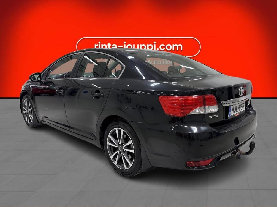 TOYOTA Avensis 2014