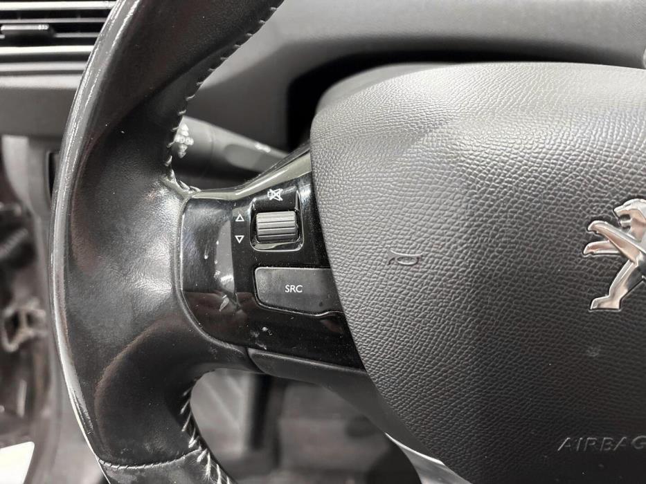 PEUGEOT 308 2016