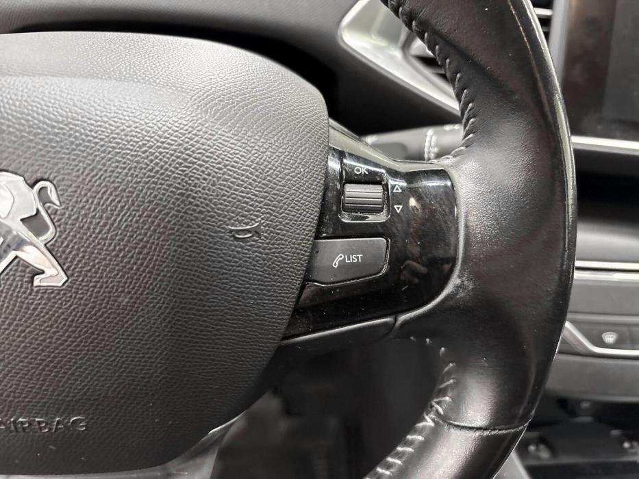 PEUGEOT 308 2016