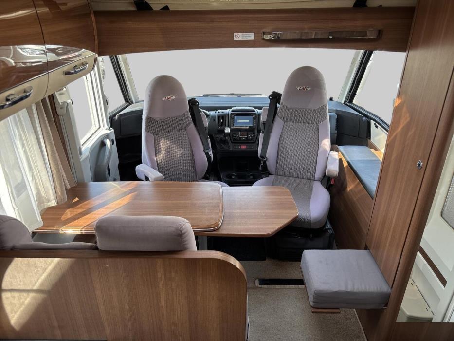 LMC EXPLORER I685 Comfort 2017