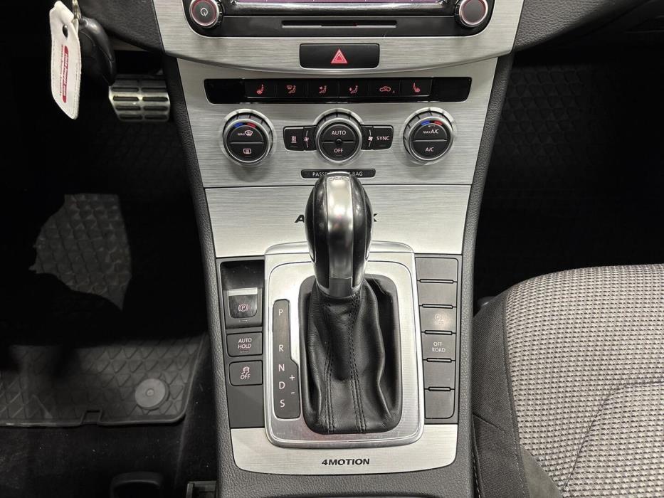 VOLKSWAGEN Passat 2013