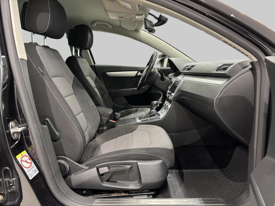 VOLKSWAGEN Passat 2013
