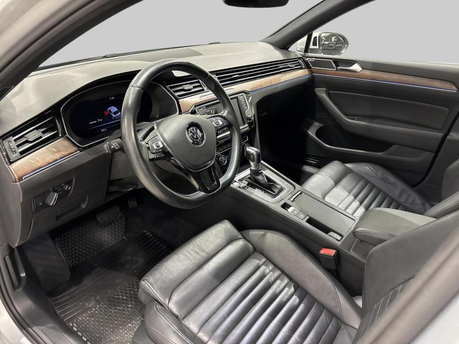 VOLKSWAGEN Passat 2017