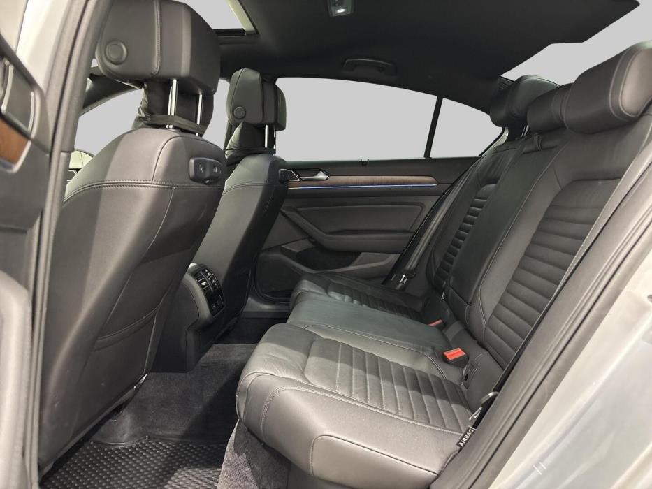 VOLKSWAGEN Passat 2017